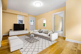 39 E Broadway, Unit 2 in Gardner, MA - Building Photo - Building Photo