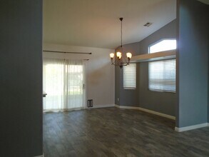 12506 Andes Ave in Bakersfield, CA - Building Photo - Building Photo