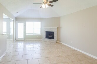 6942 Scofield Cove in Cordova, TN - Building Photo - Building Photo