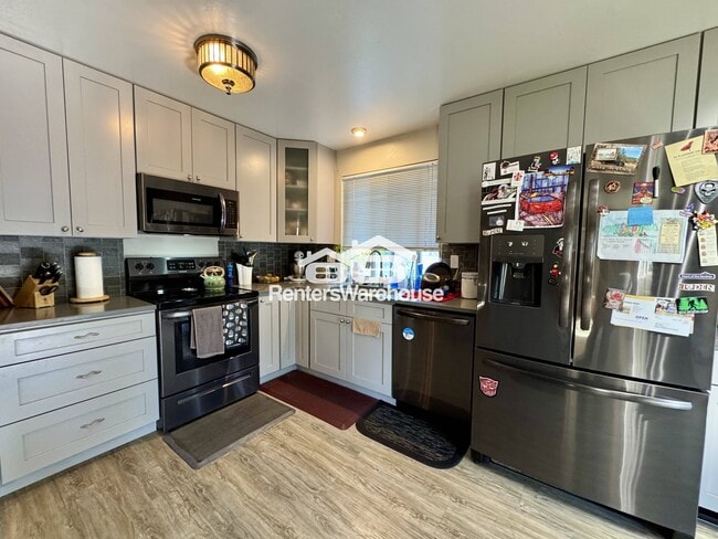 2544 S Crystal St in Aurora, CO - Building Photo - Building Photo