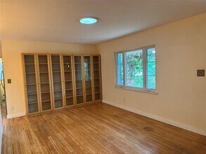 1111 W Oltorf St in Austin, TX - Building Photo - Building Photo