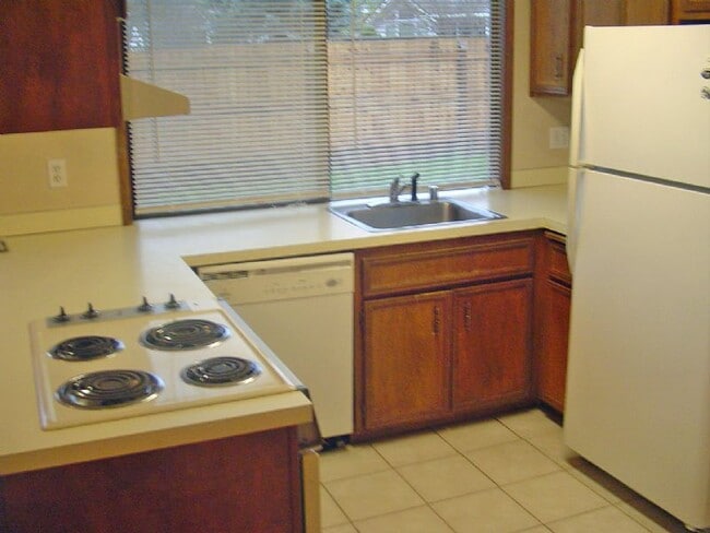 754 Edgemont Way in Springfield, OR - Building Photo - Building Photo