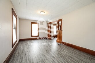 2074 16th St SW in Akron, OH - Building Photo - Building Photo