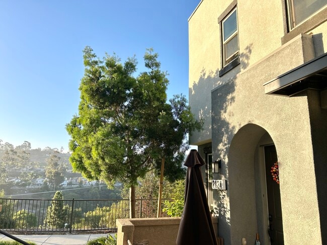 property at 2124 Solara Ln