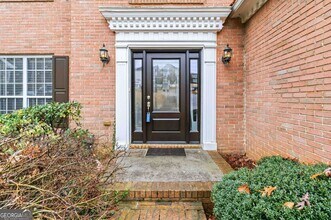 825 Somerset Vale Dr in Lawrenceville, GA - Building Photo - Building Photo