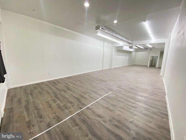 1433 Vernon Rd in Philadelphia, PA - Building Photo - Building Photo