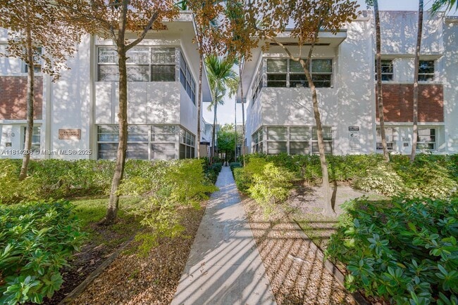 1568 Pennsylvania Ave in Miami Beach, FL - Building Photo - Building Photo