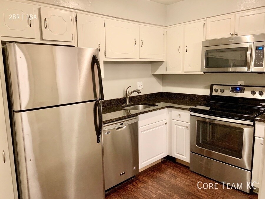 3802 Warwick Blvd in Kansas City, MO - Building Photo