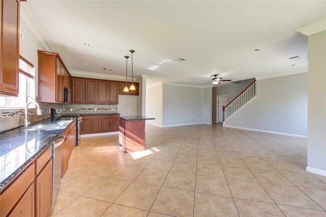 property at 5527 Gatesprings Ln