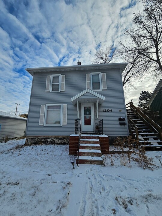 1204 4th St in Rapid City, SD - Building Photo