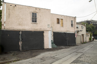 8443 Clinton St in West Hollywood, CA - Building Photo - Building Photo