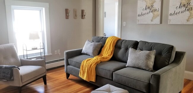 23 Portsmouth Ave in Exeter, NH - Foto de edificio - Building Photo