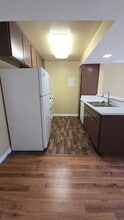 338 S Arroyo Dr, Unit B in San Gabriel, CA - Building Photo - Building Photo