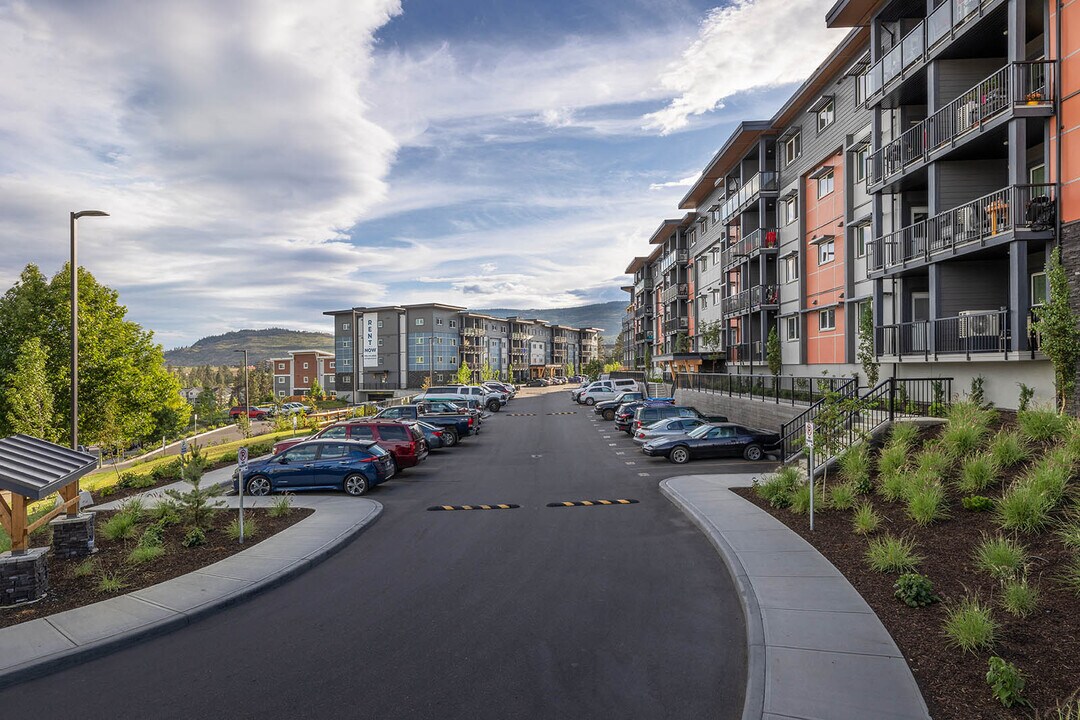 2220-2220 Majoros Rd in West Kelowna, BC - Building Photo