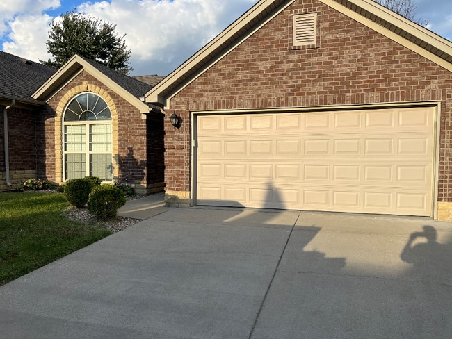 3610 Alannah Gardens Ct in Jeffersonville, IN - Building Photo - Building Photo