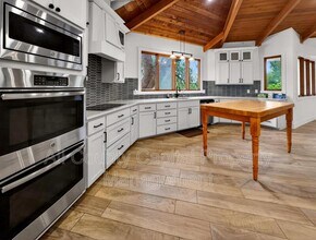 6106 FM437 in Holland, TX - Building Photo - Building Photo