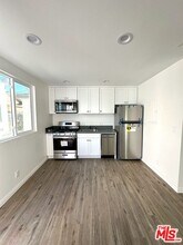 2943 S 9th Ave in Los Angeles, CA - Building Photo - Building Photo