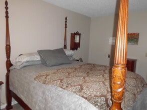 Riverview Terrace Apartments in Petoskey, MI - Foto de edificio - Building Photo