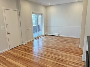 172 Putnam Ave, Unit 2 in Cambridge, MA - Foto de edificio - Building Photo