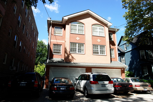 14915 Sanford Ave in Flushing, NY - Building Photo - Building Photo