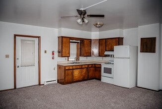 45 E Willow St in Elizabethtown, PA - Building Photo - Building Photo