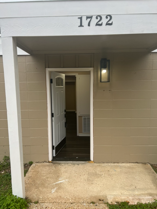 1720 Westhaven Ln-Unit -1720 in Montgomery, AL - Building Photo