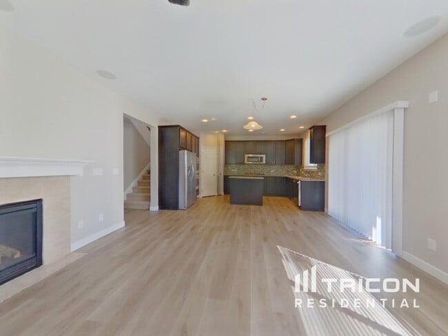 21777 E Layton Dr in Aurora, CO - Building Photo - Building Photo