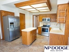 109 Summerset Cir in Papillion, NE - Building Photo - Building Photo