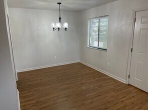 1943 Larette Dr in Tallahassee, FL - Building Photo - Building Photo