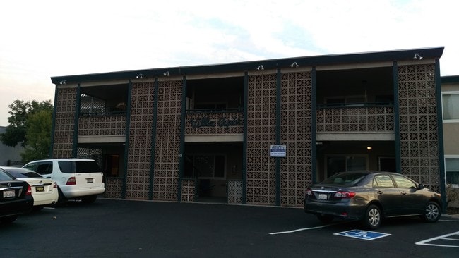 11 Linscheid Dr, Unit #4