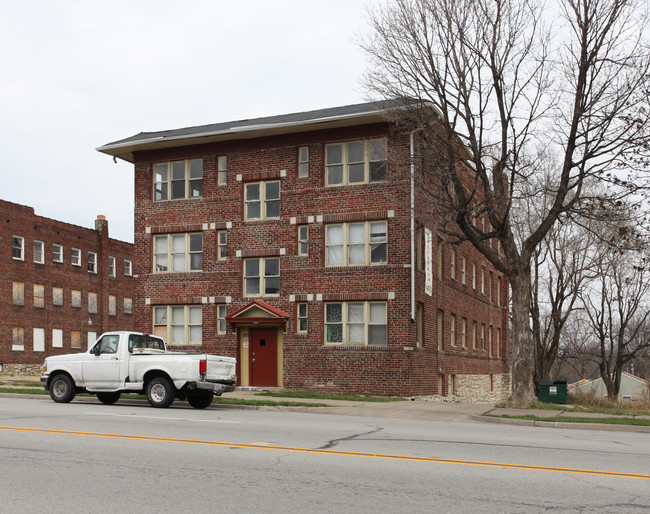 3513 Paseo Blvd in Kansas City, MO - Foto de edificio - Building Photo