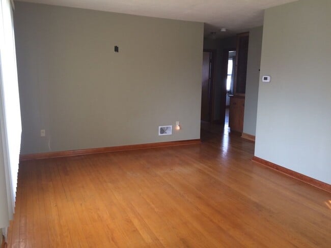 1358 Pottery Rd in Washington, MO - Building Photo - Building Photo