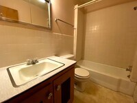 821 W 28th St photo'