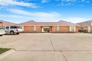 413 Date Palm Ave in Donna, TX - Building Photo