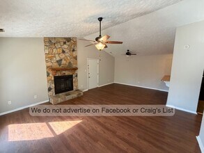 1885 Tryon Dr in Fayetteville, NC - Foto de edificio - Building Photo