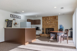 Palmetto Club Apartments in Arvada, CO - Foto de edificio - Interior Photo