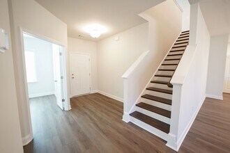 112 Monterey Loop in Richmond Hill, GA - Building Photo - Building Photo