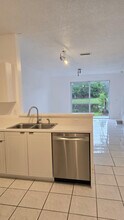 2213 Salerno Cir in Weston, FL - Building Photo - Building Photo