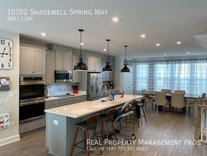 10702 Shadewell Spg Wy in Manassas, VA - Building Photo - Building Photo