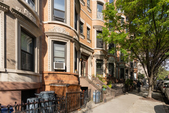 715 Carroll St in Brooklyn, NY - Building Photo - Building Photo