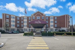 50 Merrick Ave in East Meadow, NY - Building Photo