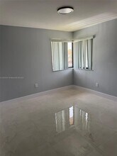 9700 SW 138th Ave in Miami, FL - Foto de edificio - Building Photo