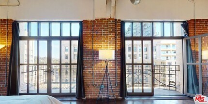 1645 Vine St in Los Angeles, CA - Building Photo - Building Photo