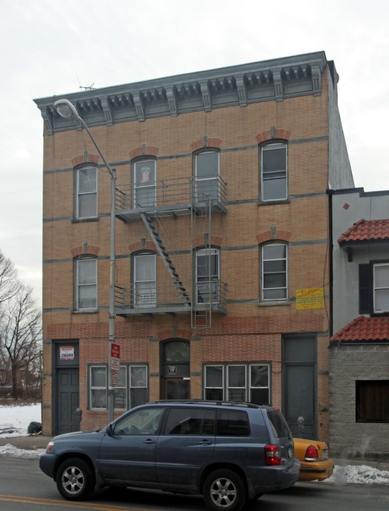 14 Mt Vernon Ave in Mount Vernon, NY - Building Photo