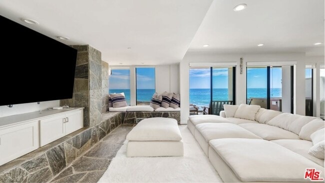 property at 25252 Malibu Rd