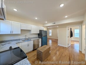 5-7 Lowell Cir in Somerville, MA - Building Photo - Building Photo