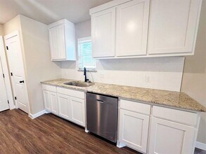 2385 Miller St in Denison, TX - Building Photo - Building Photo