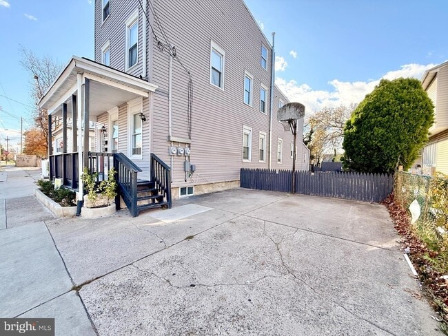 840 Cumberland St, Unit 1ST FLOOR in Gloucester City, NJ - Foto de edificio - Building Photo