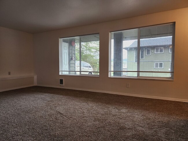 9717 Danwood Ln NW in Silverdale, WA - Building Photo - Building Photo