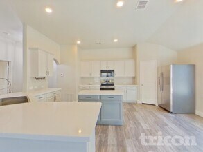 1025 N Churchill Dr in Fate, TX - Building Photo - Building Photo